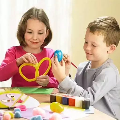 Fomenta la creatividad de tus hijos con nuestros materiales de manualidades escolares. ¡Explora nuestra tienda y comienza a crear juntos hoy mismo!